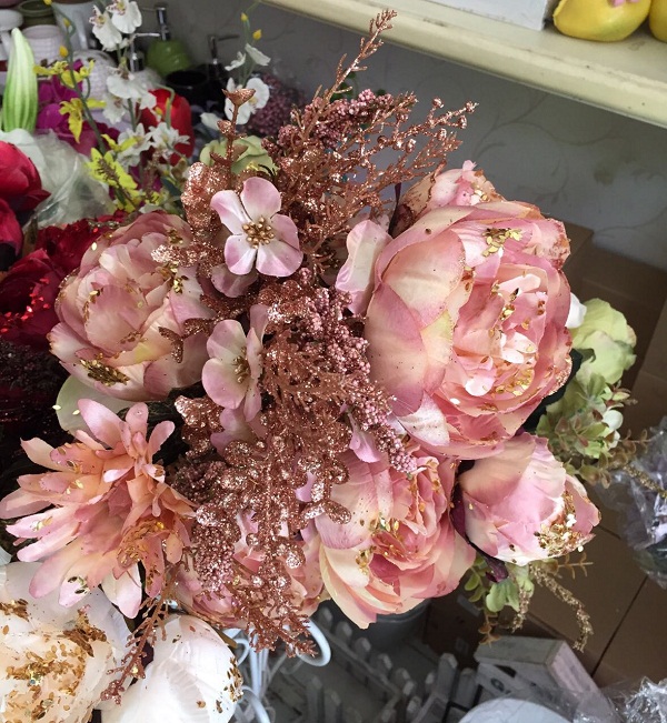 hoa mẫu đơn giả